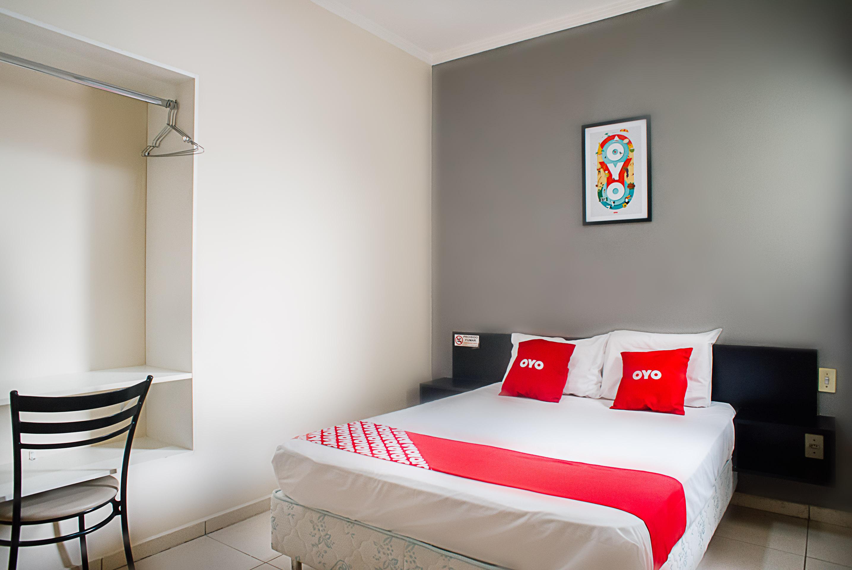 קמפו גרנדה Oyo Cerrado Hotel, Campo Grande מראה חיצוני תמונה A room at OYO Townhouse, Mysore