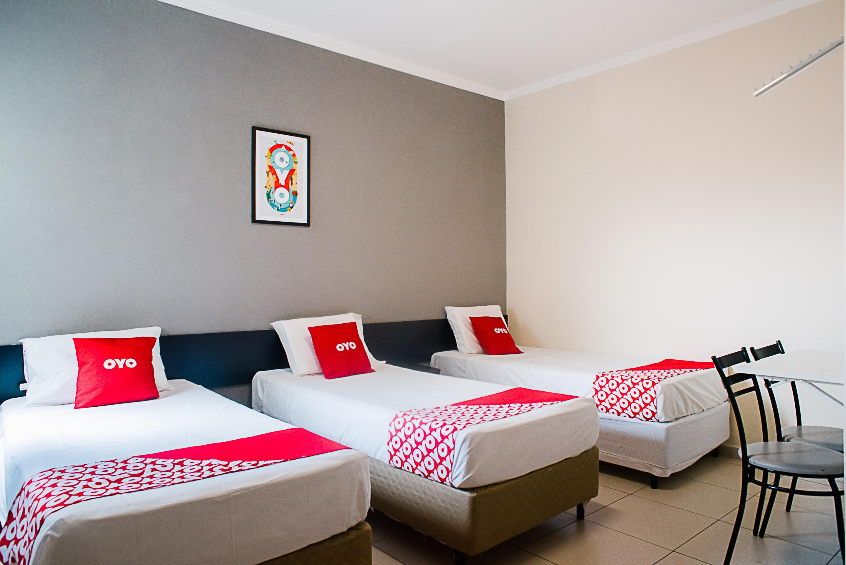 קמפו גרנדה Oyo Cerrado Hotel, Campo Grande מראה חיצוני תמונה A typical OYO hotel room in Mexico City