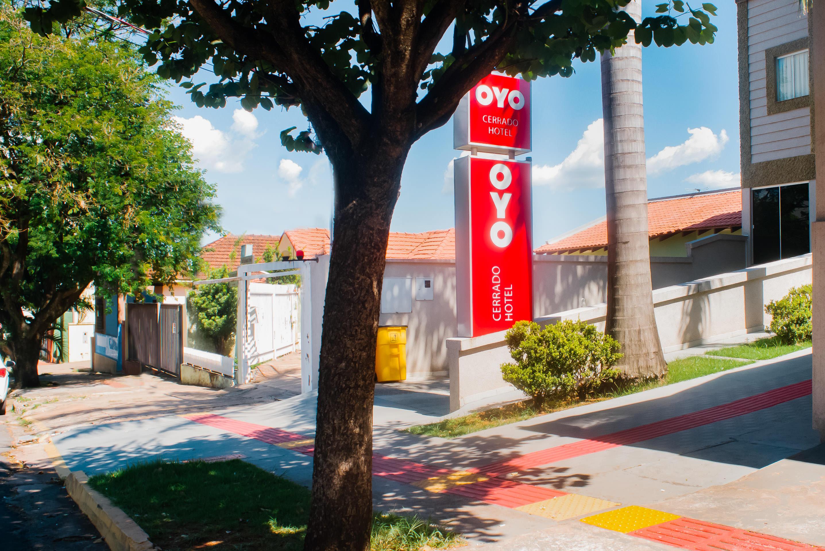 קמפו גרנדה Oyo Cerrado Hotel, Campo Grande מראה חיצוני תמונה OYO Hotel in Brazil