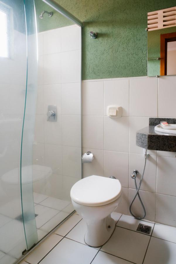 קמפו גרנדה Oyo Cerrado Hotel, Campo Grande מראה חיצוני תמונה Bathroom with shower cubicle